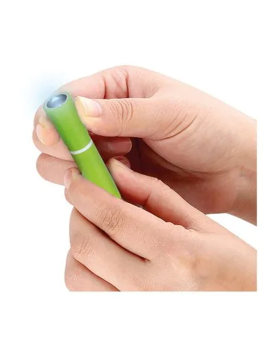 Torch Key portachiavi LED con luce intensa, batterie incluse